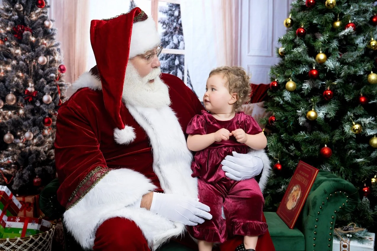 Courtney-Criddle-Photography-Santa-Session-John-R-3.jpg