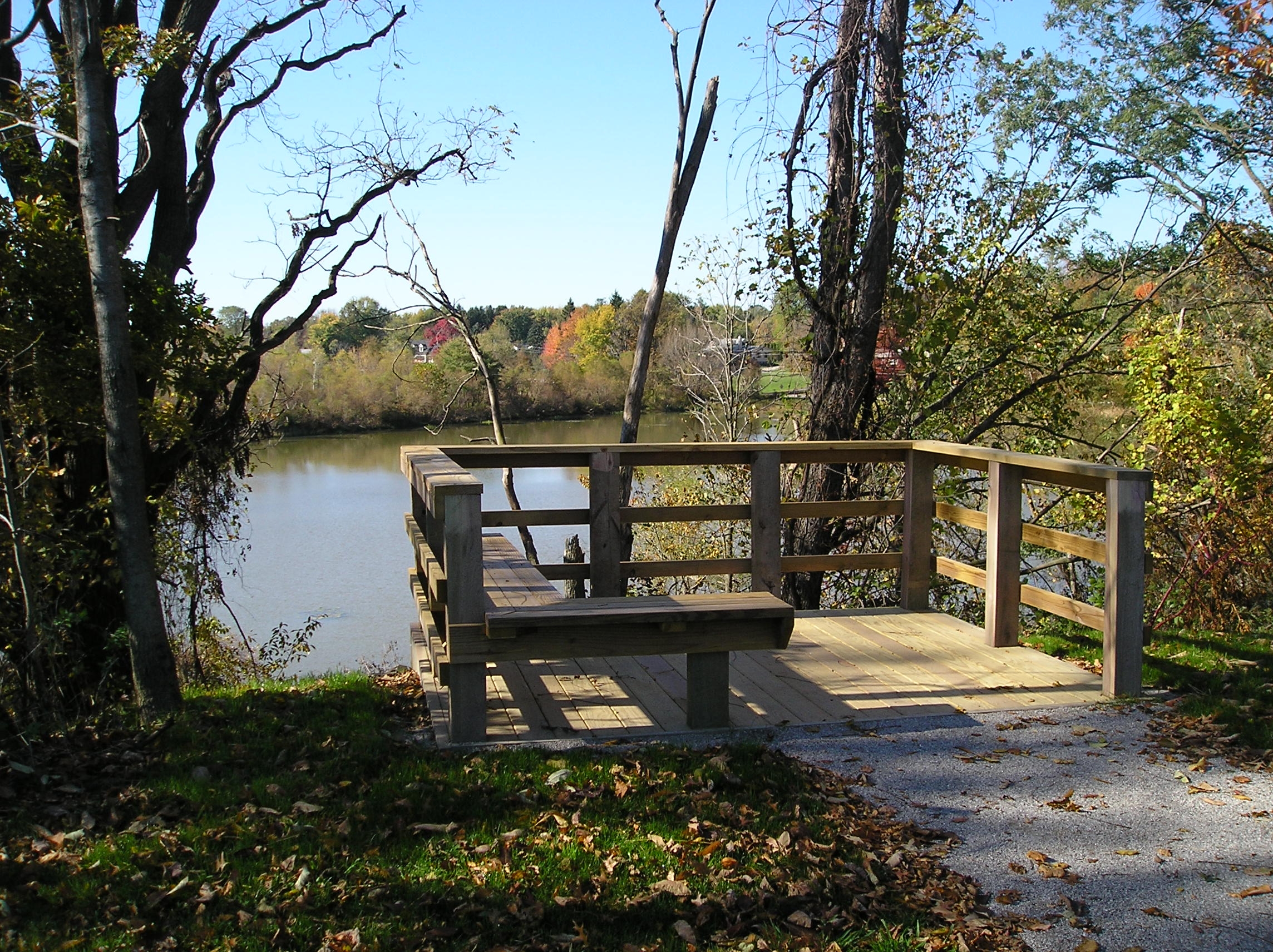 Viewing platform over Hitchcock Lake