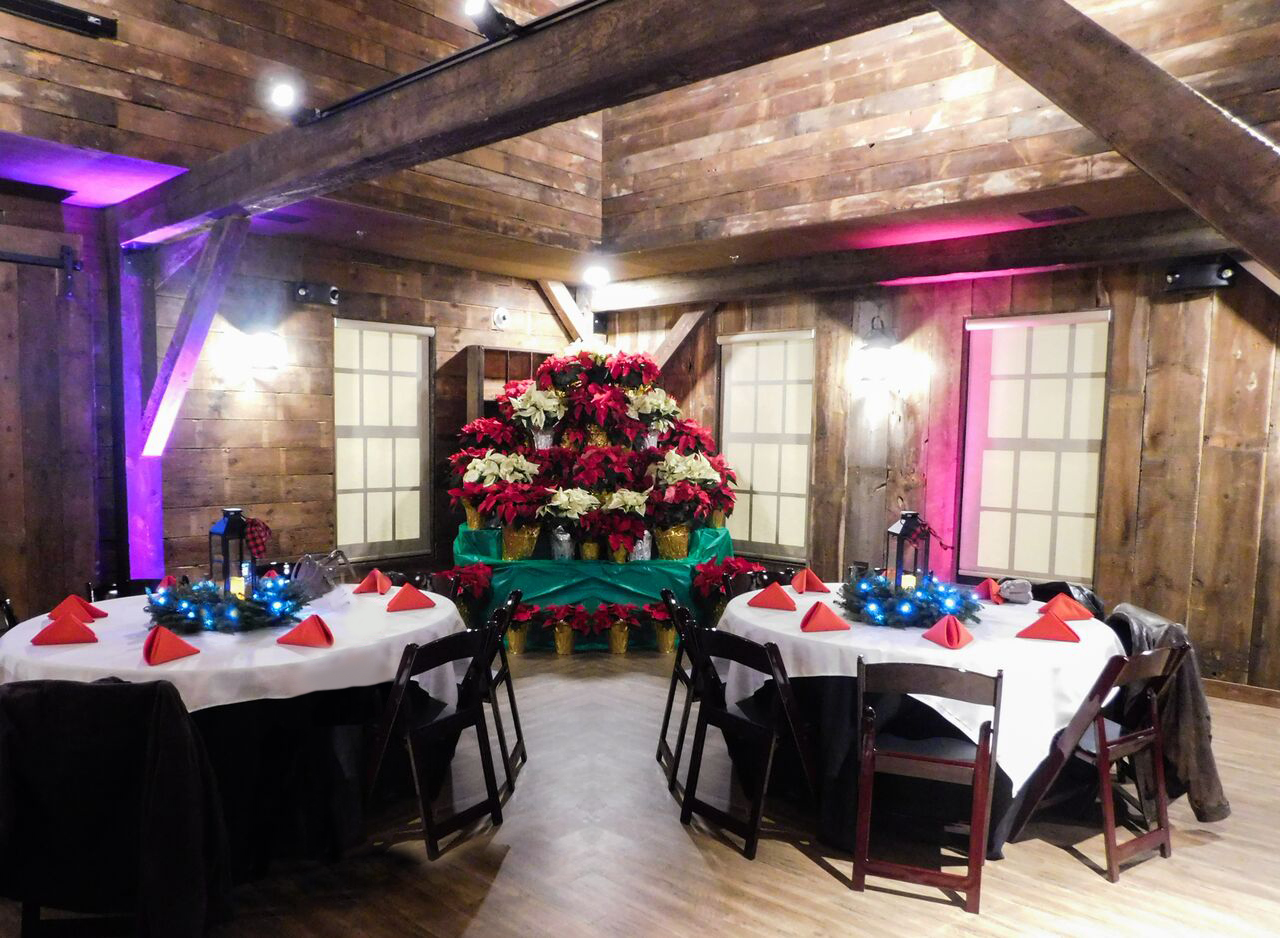 Henry's Barn interior decorated for holiday party