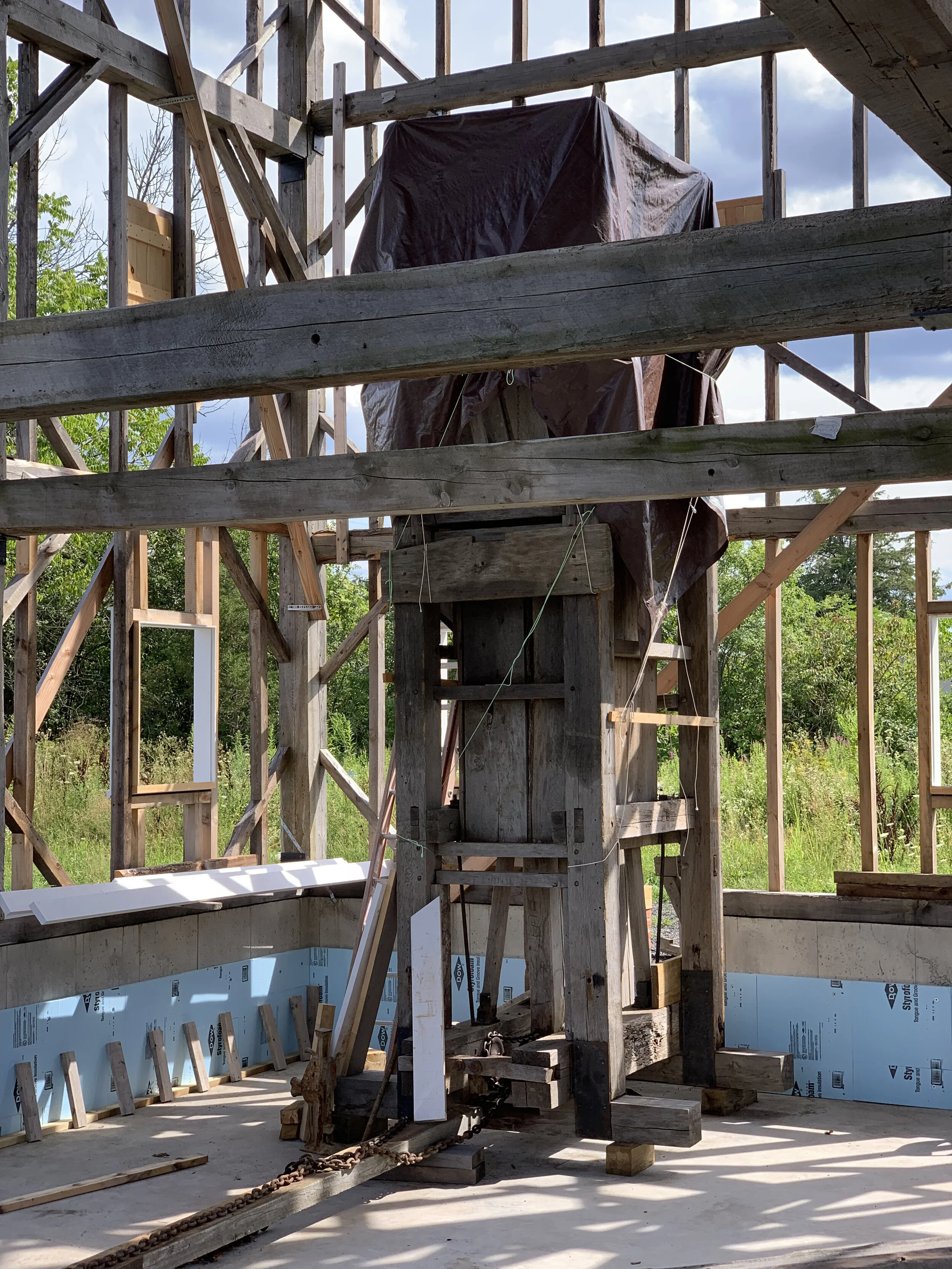  Haypress in position. 