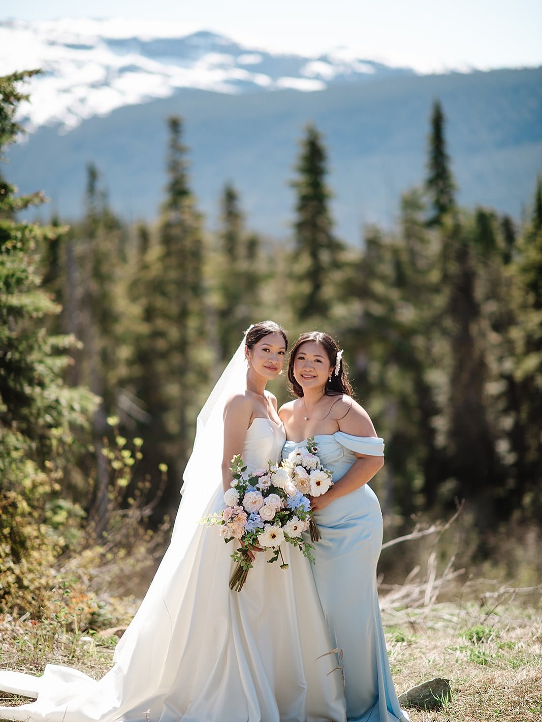 What a beautiful day up at Mount Washington this past Saturday 🤍🩵

I had the honour of doing makeup for the sweetest sisters&mdash;our stunning bride and her maid of honour. These two were such a joy to spend the morning with&hellip; so kind, so ca