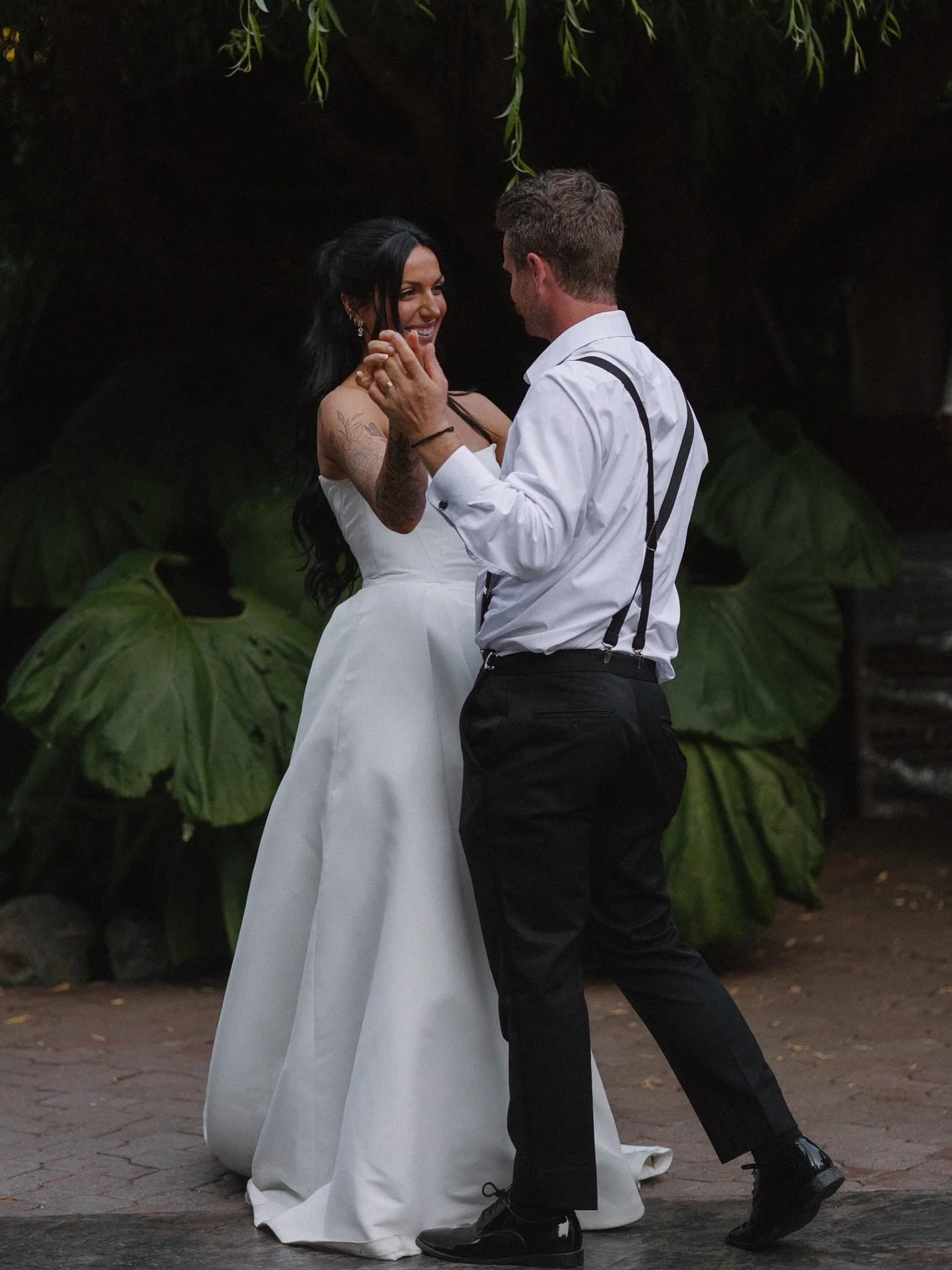 Still thinking about Hannah&rsquo;s beautiful wedding day in Extension this past July ✨

From the moment I arrived, she took such incredible care of me&hellip; right down to putting me up in a hotel in Nanaimo the night before. It was one of those we