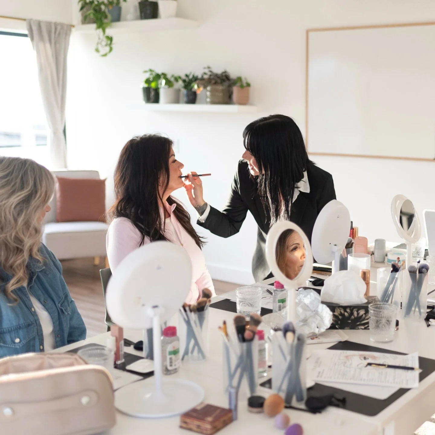 For the Love of Makeup 🤍 A Valentine Makeup Workshop with Chloe Lorraine 🎀

Tickets are officially on sale ✨

This is an intimate, hands-on workshop focused on romantic soft glam and real techniques you&rsquo;ll actually use. Limited tickets availa