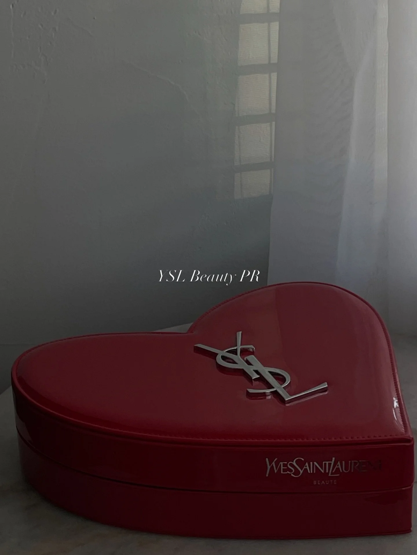 still not over the fact that I get PR from @yslbeauty or how beautiful this package is 🥹✨

these Loveshine Plumping Lip Oil Glosses are everythinggg + a Candy Glaze restock (one of my all-time faves!!) AND the cutie black YSL makeup pouch?! Get out.