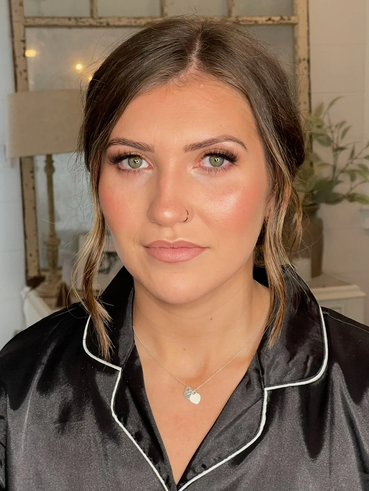 SAVE this post for your bridesmaid soft-glam inspo ✨

✦ products used ✦

@bobbibrown Vitamin Enriched Face Base
@smashboxcosmetics Photo Finish Primer
@maccosmeticscanada Studio Skin Foundation
@maybelline Age Rewind Concealer
@fentybeauty Mocha Cont