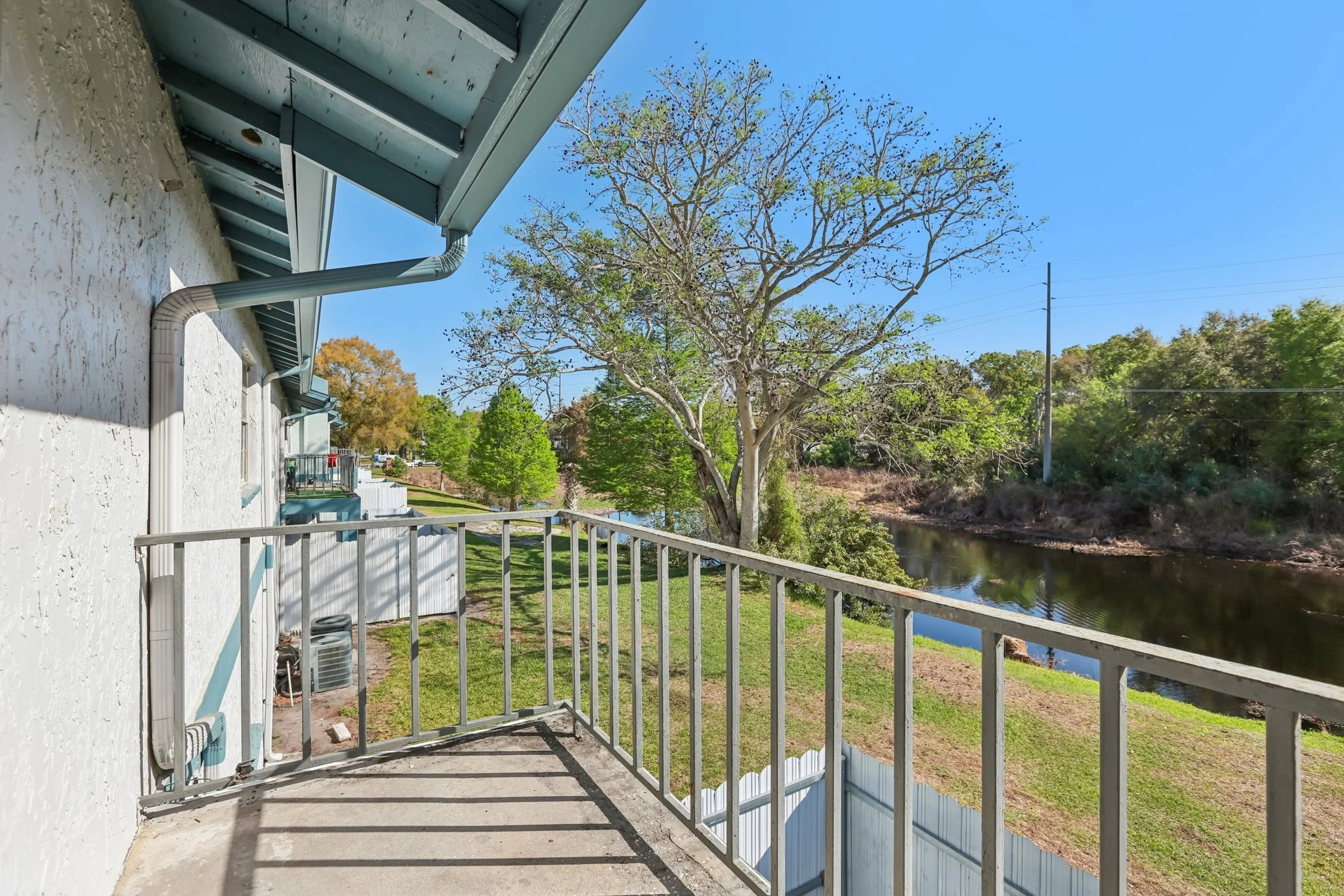 28-web-or-mls-Seaford Cir-S1403-028.jpg