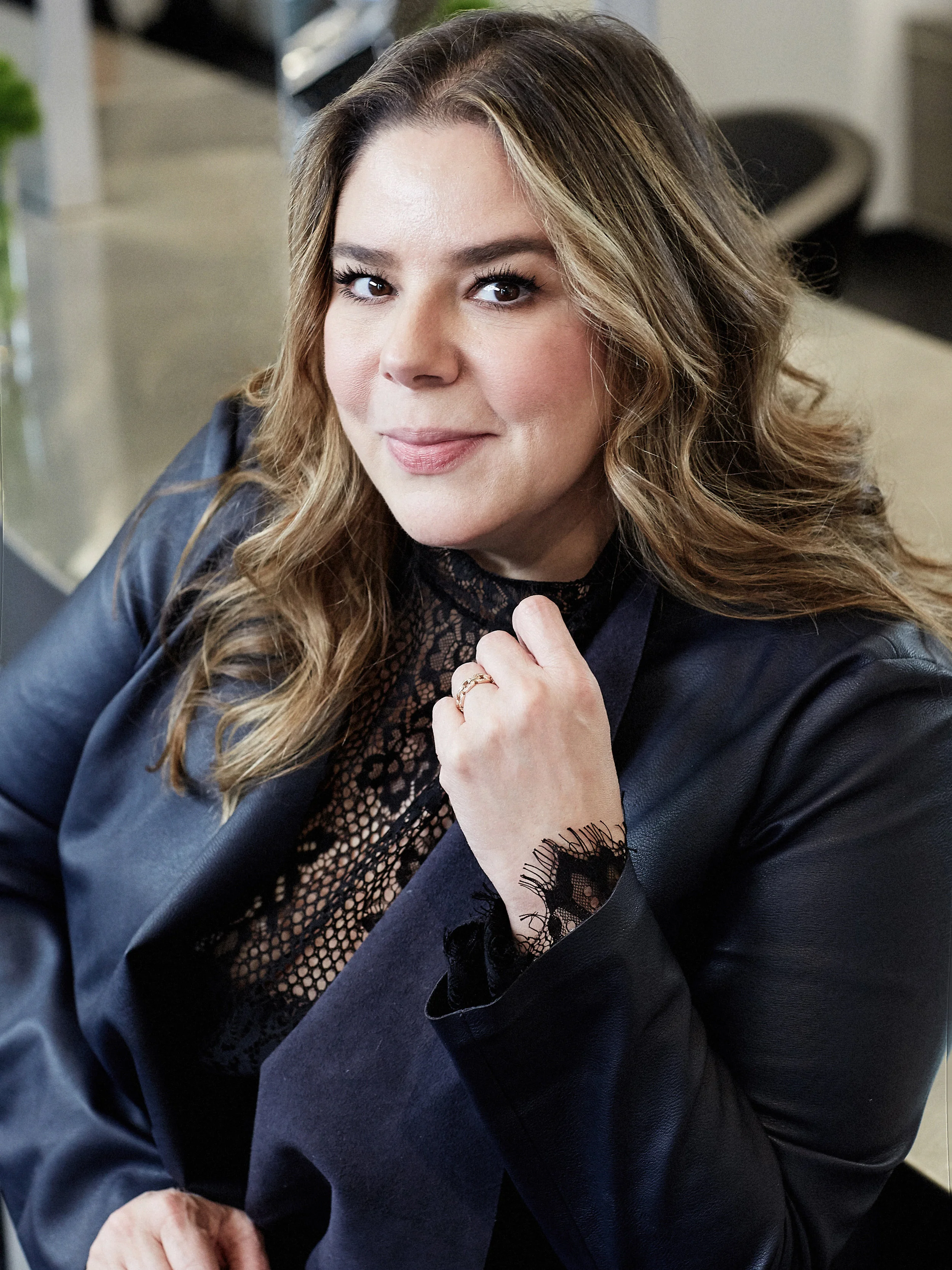 FRANCESCA Francesca is a highly skilled makeup artist with diverse artistic experience who’s worked with the likes of celebrity clients like Mariah Carey, Mary J. Blige, and Drew Barrymore. Her creative work has been featured at New York Fashion Week shows, as well as in bridal and red carpet beauty coverage. Editorially, her work has been featured in the pages of ELLE , Vanity Fair, and New York magazines. Her unique approach, brow shaping method, and bridal makeup style has cultivated an extensive following at Butterfly Studio Salon. Francesca’s philosophy on makeup and eyebrows is about helping her clients find and communicate the essence of their beauty, individuality, creativity and style. @francesca.roman