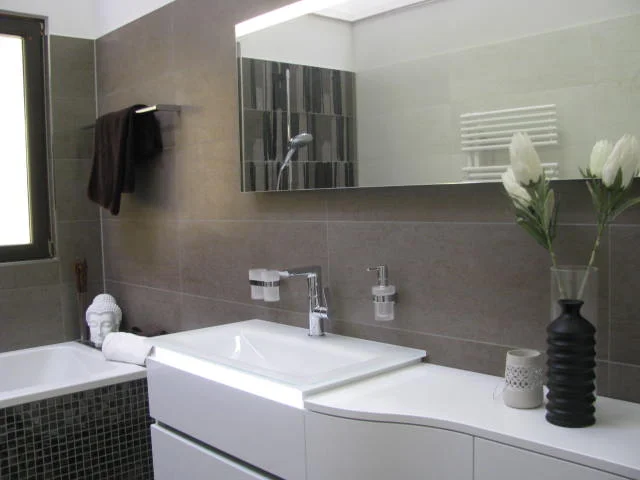 Bath 6.jpg