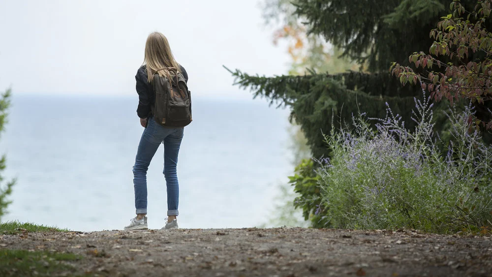 teen_hiking.jpeg