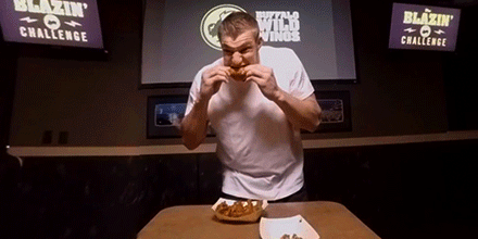 BWW_360_Gronk_Blazin_Challenge_03a.gif