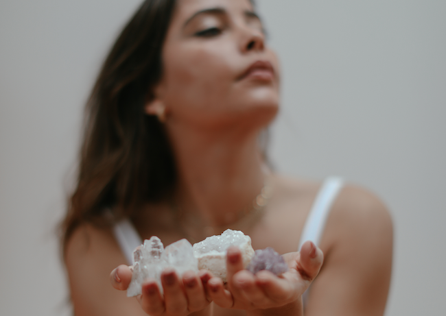 The Language of Spirit: Mediumship as a Bridge to the Soul
by Kristine Kieland