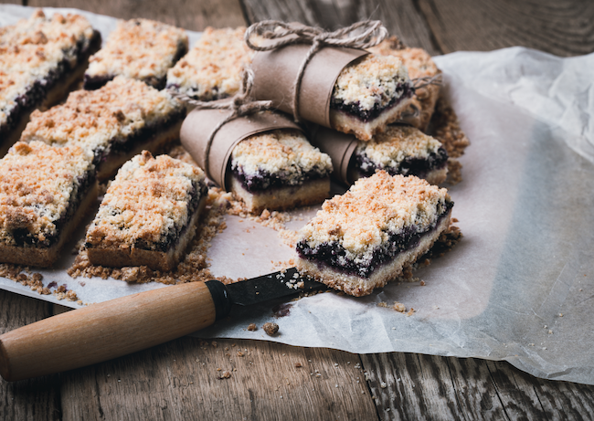 Recipe: Berry Crumble Bars