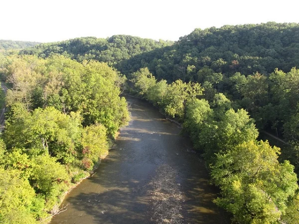 Cuyahoga River. Photo by Ken Lund via Flickr .