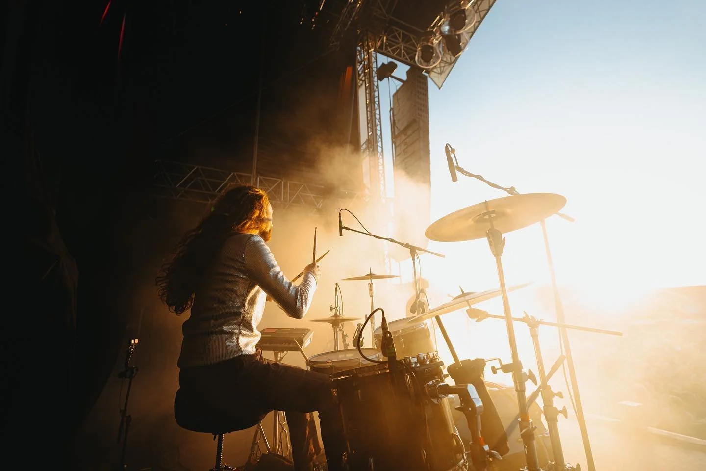 on stage with @alli.alli.alli.alli and my best assistant @jarpky ❤️
#dockville #iamtimosommer #stage #festival #hamburg
