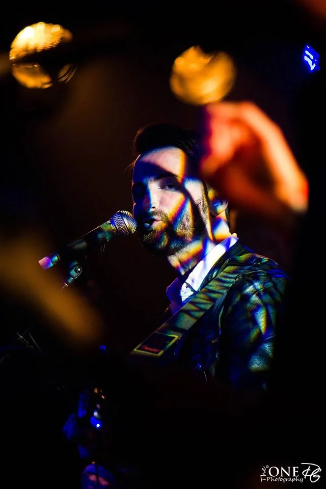 Live1.jpg