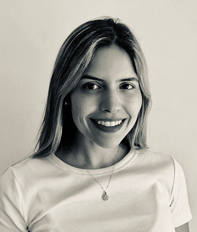 Miss Maria Teacher. Maria has many years experience both studying and teaching early years across Colombia and now the U.K. Maria spent the last year working at a local private nursery and is very excited to teach at Kingsland.
