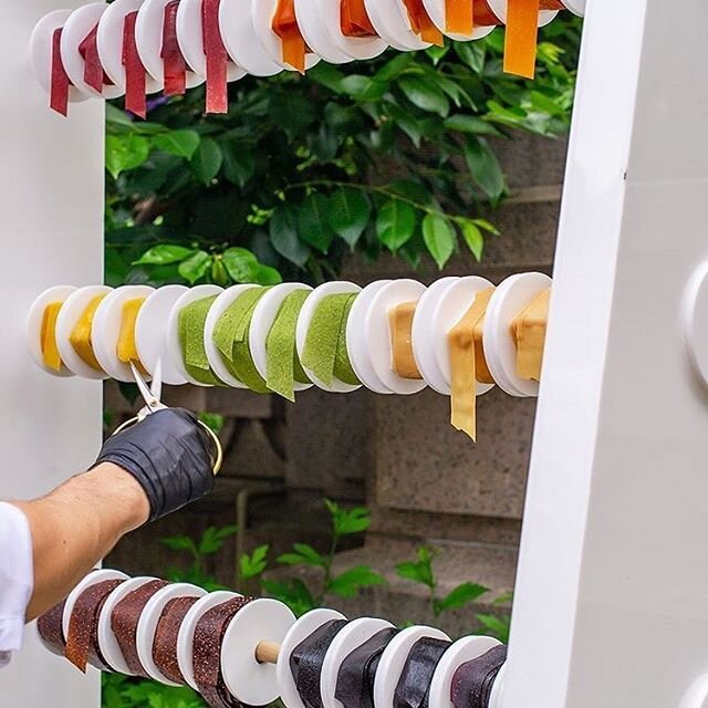 How fun is this!?! Fruit leather station by @creativeedgeparties 👏🏻#eventplanningnyc #eventideas #events #nycevents #inspiration #forthefuture #ideas