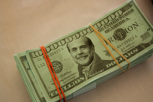 Bernanke-dollars.jpg
