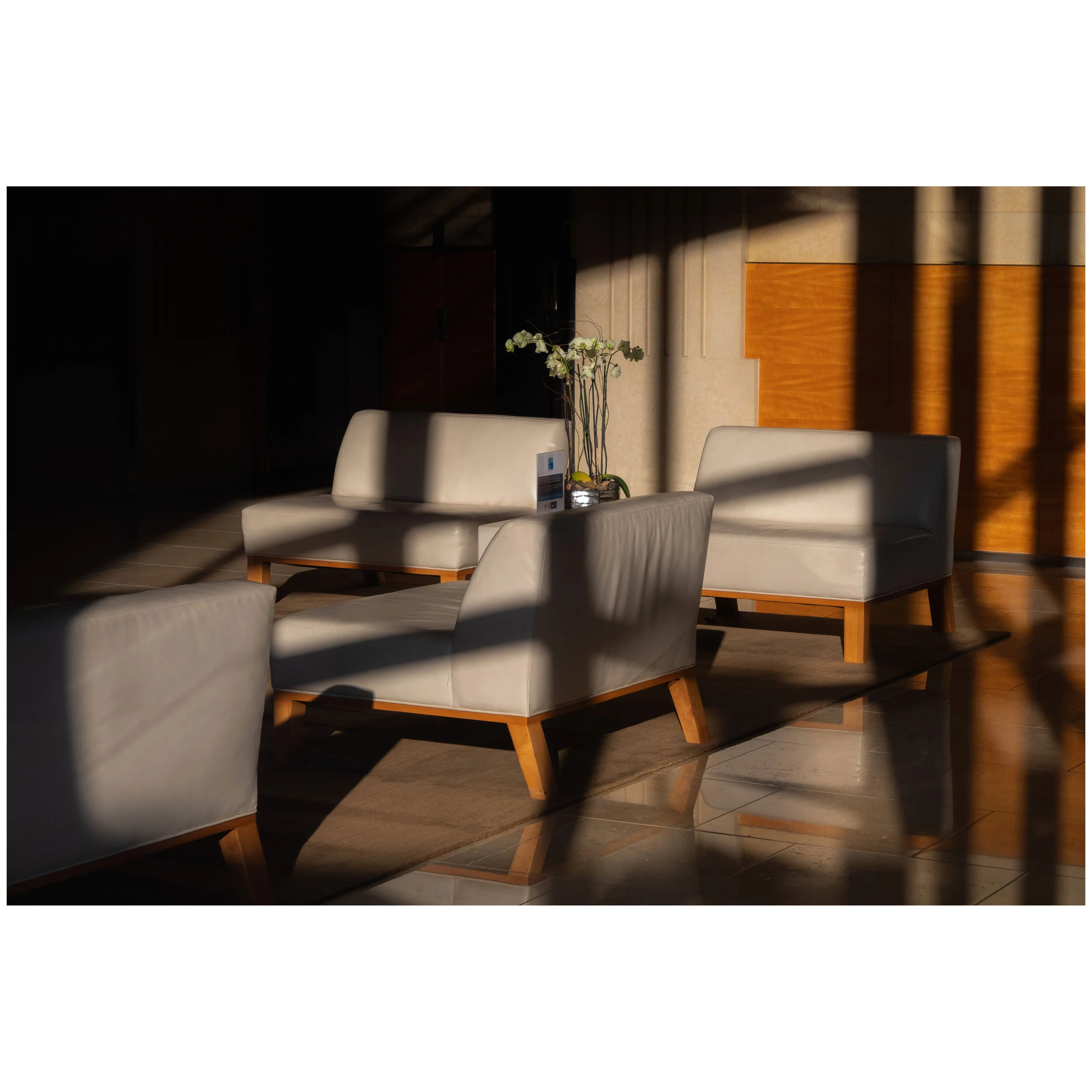 Waiting-Room-b.jpg