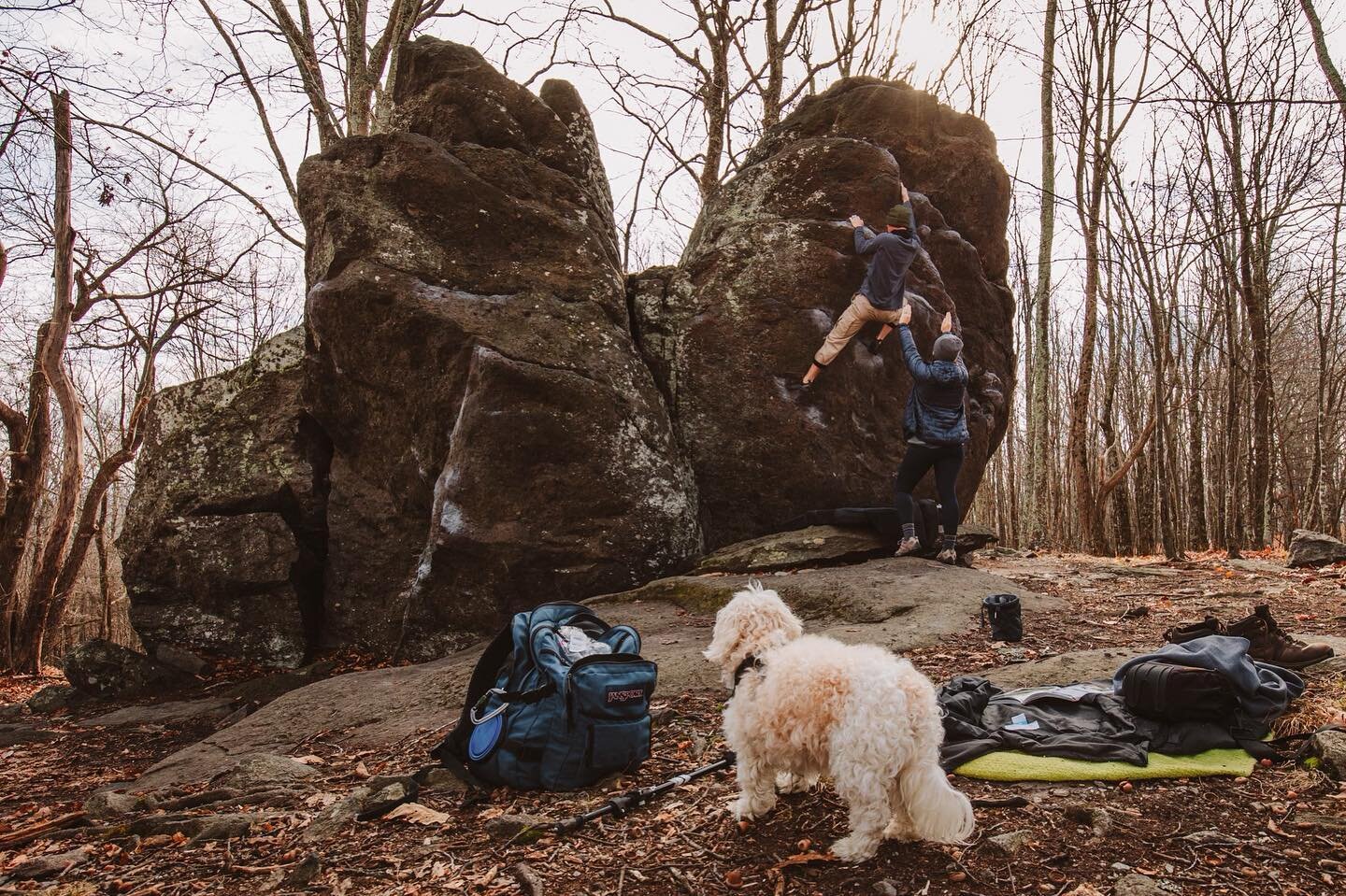 Happy Valentine&rsquo;s Day to my hubby! 😘You know I&rsquo;ve got your back just as you always have mine 😜🥰oh and can&rsquo;t forget about my little puff too!!
.
.
.
#adventurephotographer #bouldering #graysonhighlandsstatepark #outdoorfun #boulde