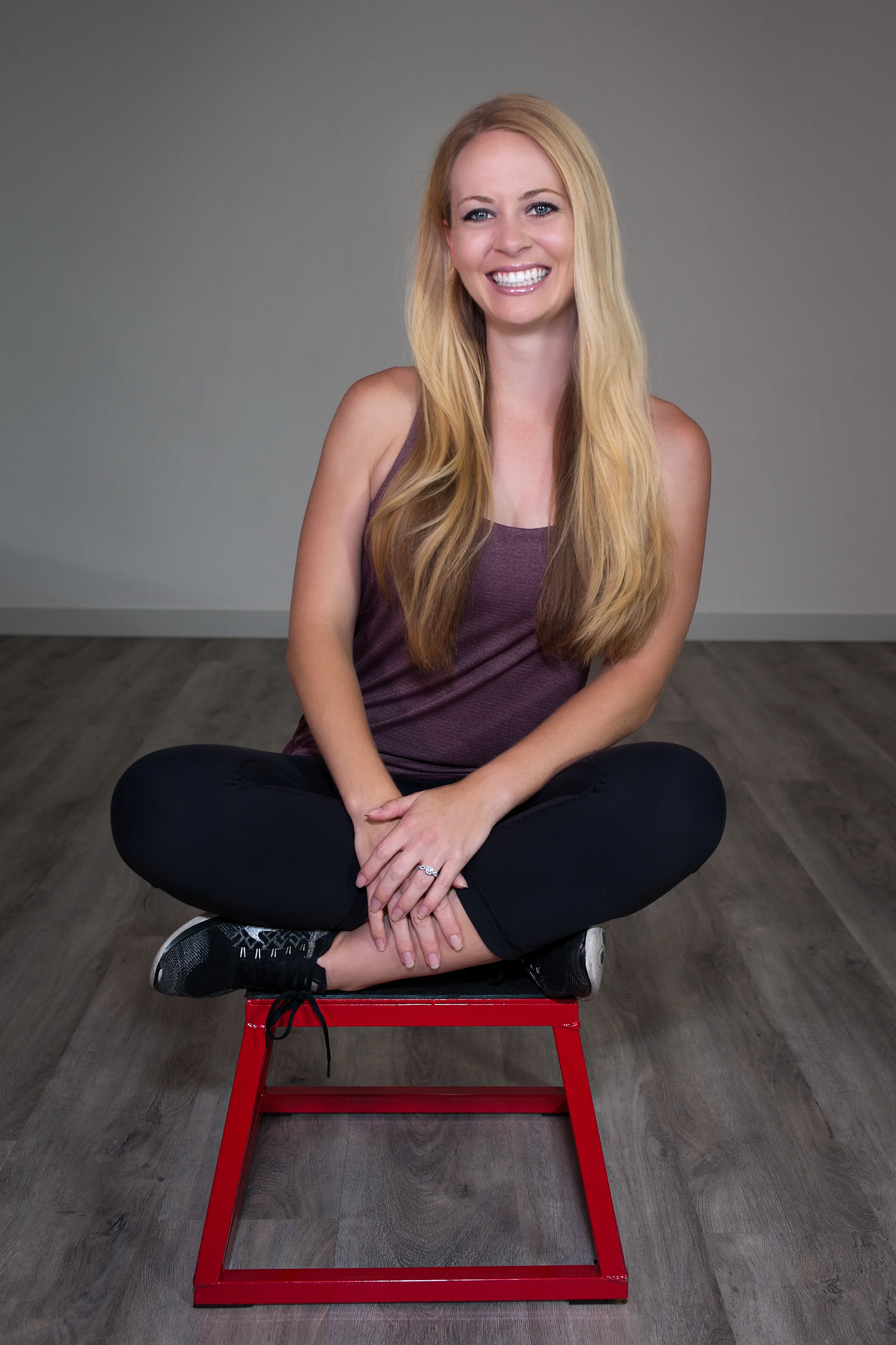 Lynzi Olivera Lynzi holds a Bachelor of Arts degree in dance as well as a Bachelor of Arts degree in Psychology from Chapman University.