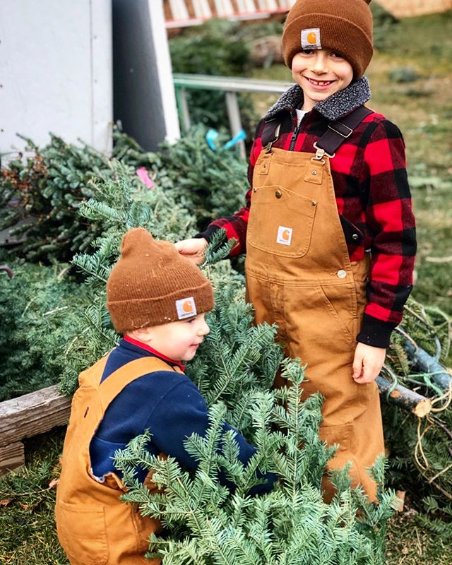 Last call! 50 trees left 🌲

Tomorrow is our last day open at the Livonia lot!! Group hugs 🤗 We are humbly grateful for you all helping us to make this year one for the books - not only was this the FIRST time EVER that we&rsquo;ve open before Thank