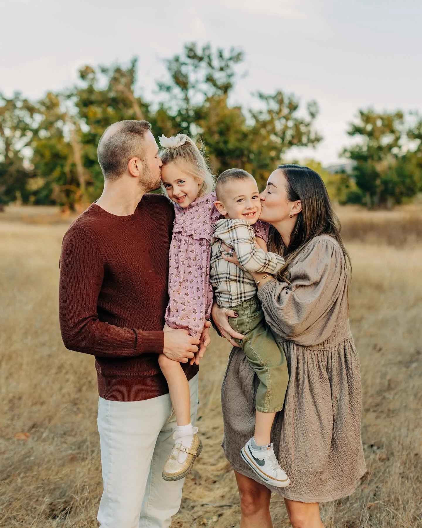 Fall mini sessions are on their way! I say it every year but I really can&rsquo;t believe we&rsquo;re here already, 2025 has flown by 🍂

I&rsquo;d love to see you this year, send your email over my way so you&rsquo;ll be the first to know when sessi