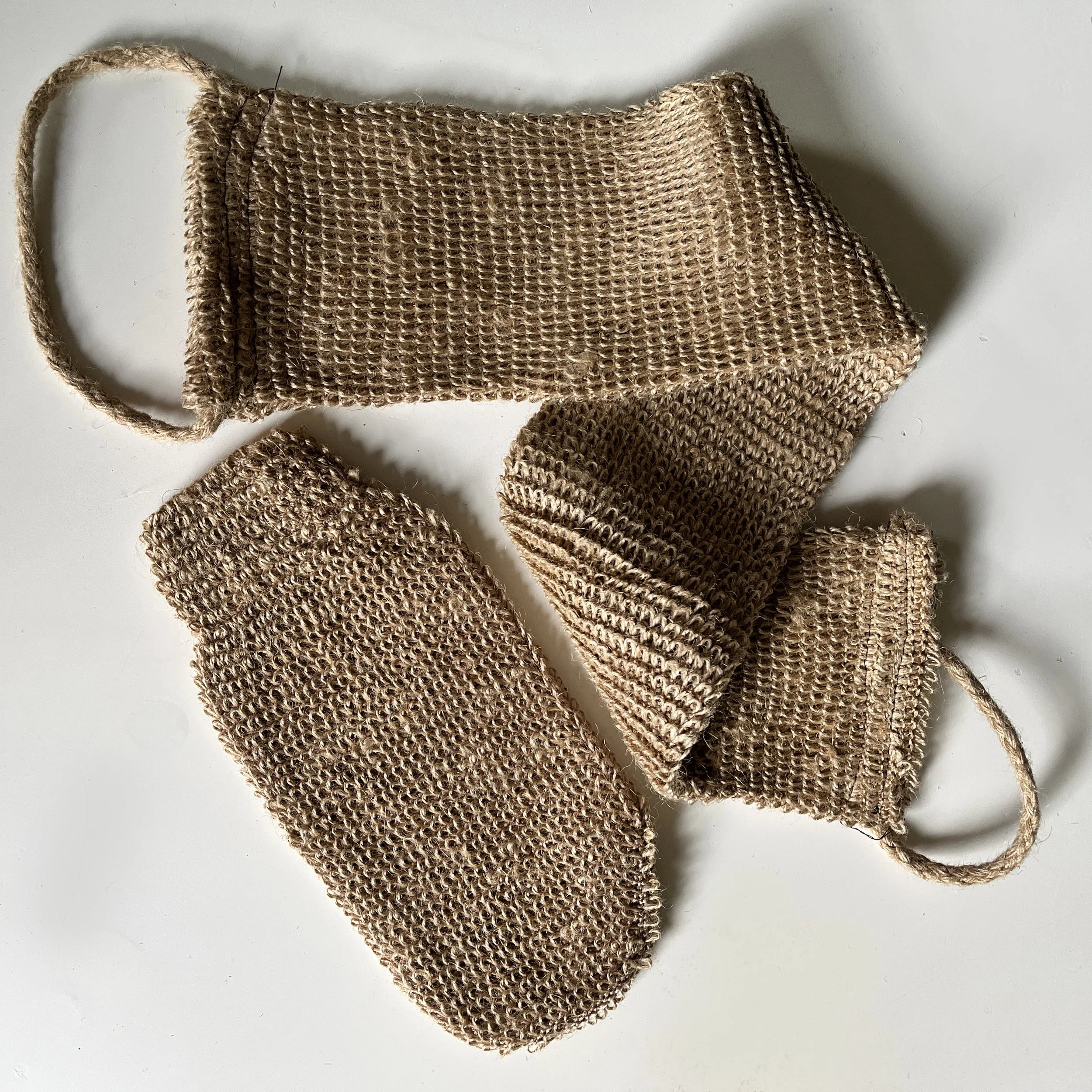 GBG_Hemp-Mitt+Back-Scrubber_4.jpg