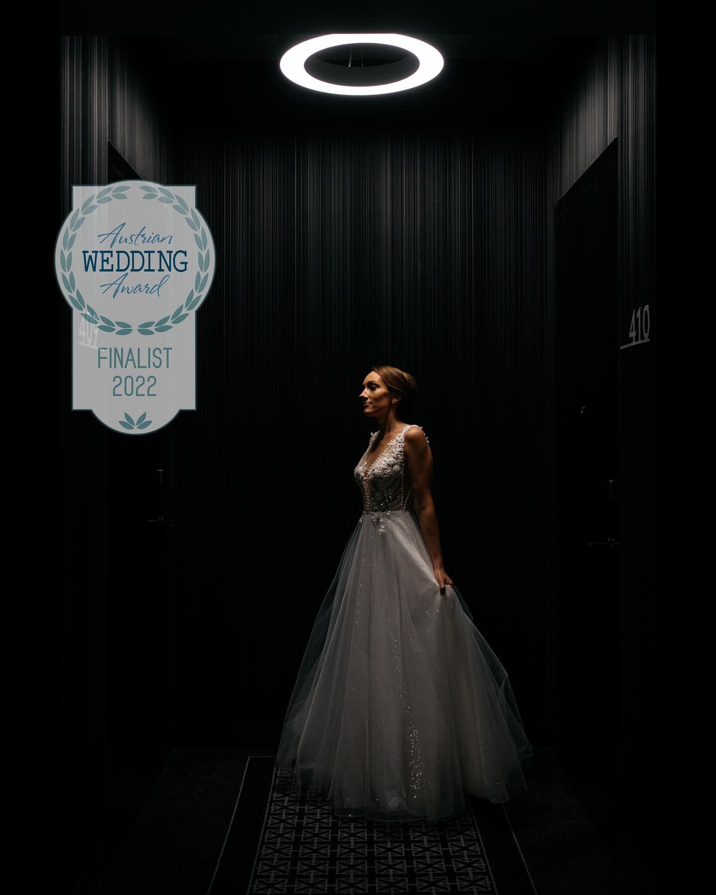 It's award time again... 🥳🥳🥳
Let's see what the award ceremony brings this year 🤩

#ataleofhearts #austriaweddingaward2022 #weddingawardfinalist #bridalportrait #austriaweddingphotographer