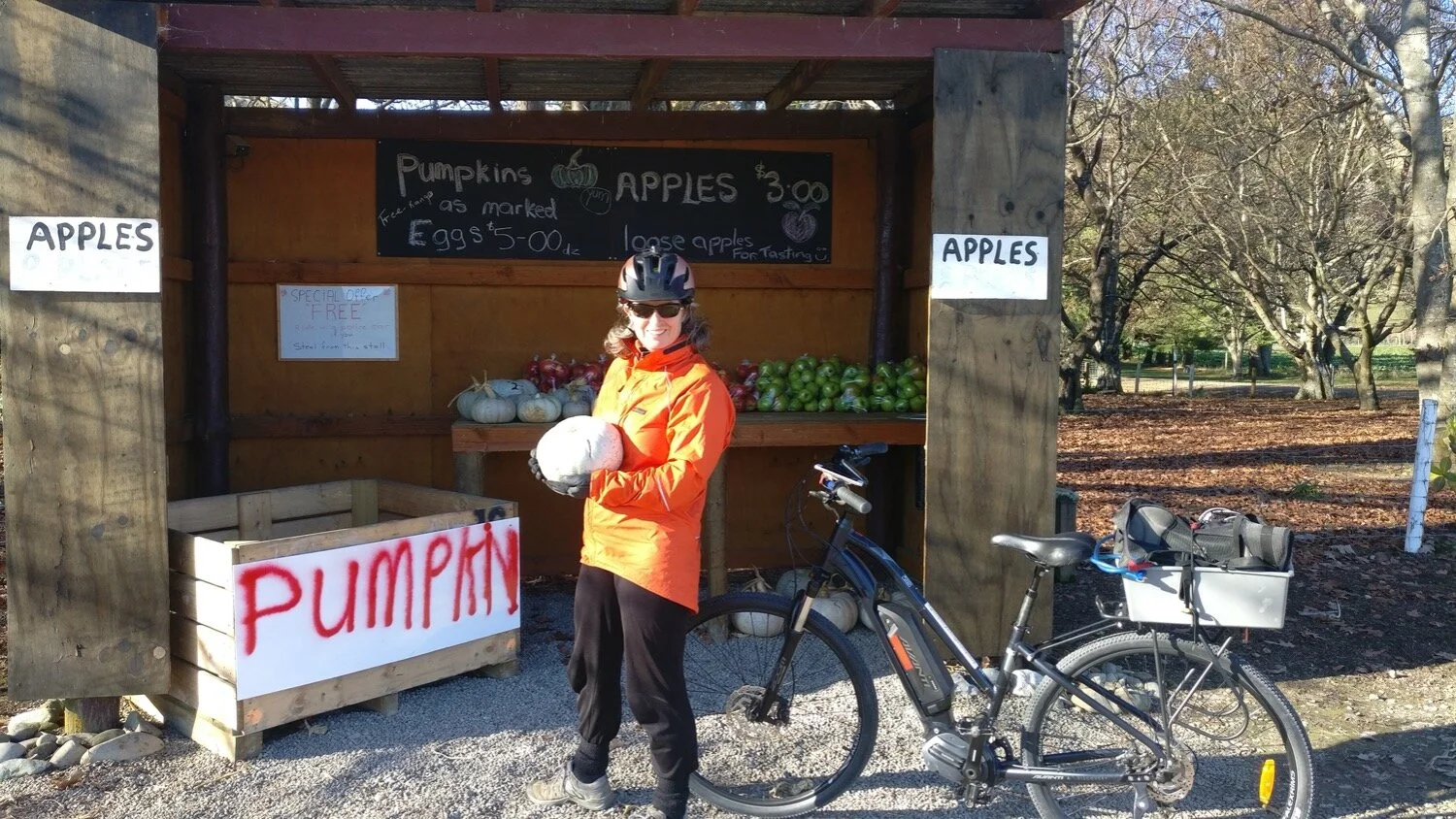 Fruit and vege stall enroute