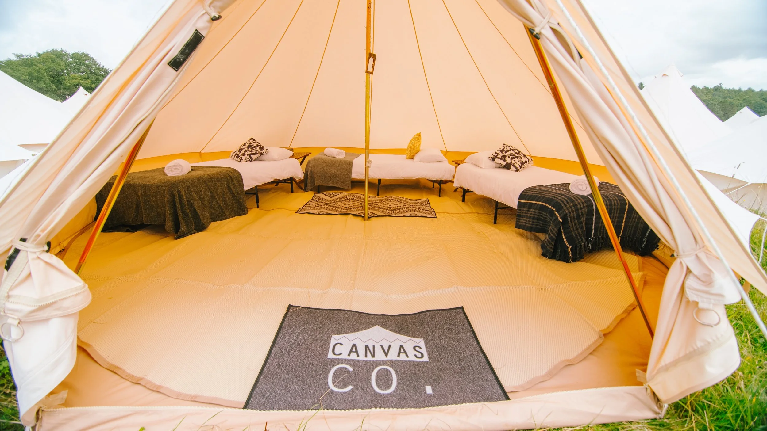Luxury Bell Tent Interior 15.jpg