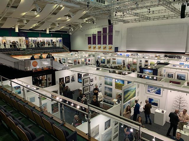 That&rsquo;s a wrap! Well done @freshartfair for putting together another fantastic fair at @cheltenhamraces. We look forward to @ascotracecourse in the autumn. .
.
.
.
. 
#CreatesMagazine #FreshArtFair #Chelteham #contemporaryart #modernart #fineart