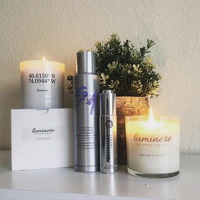 GIVEAWAY✨✨ non toxic self care beauty bundle! Includes naturally based dry shampoo, Rejuveniqe hair and body oil, and two custom candles (valued at $183!)
&bull;
&bull;
&bull;
To enter:
1. Must be following @luminereco and @tpasss 
2. Tag two besties