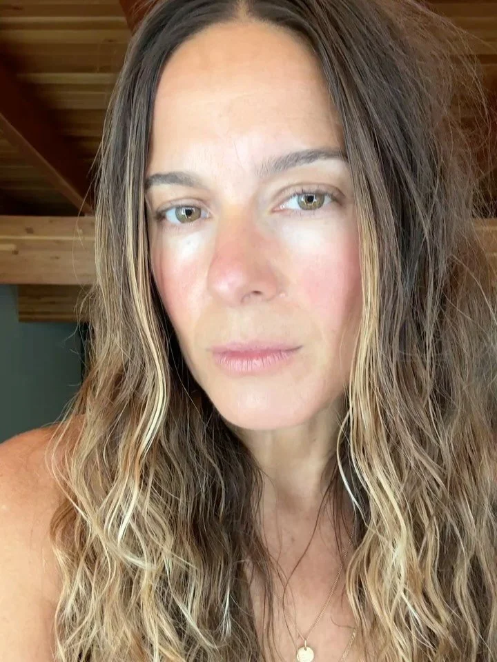 simple glow
comment &ldquo;glow&rdquo; for links
@ysebeauty skin
@monikablunder @monikablunderbeauty foundation 
@jonesroadbeauty blush and highlight
@surratt curler