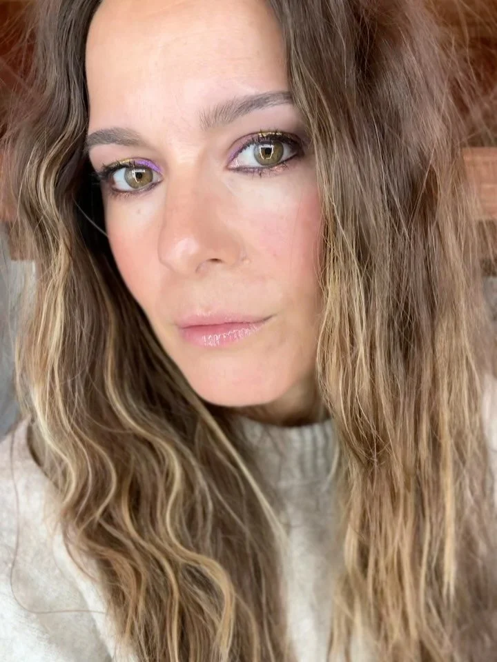 show stopper
drop a comment for the links
pro tip&bull; know that it&rsquo;s a process and go with the flow on how you make it to the end result 
@makebeautyofficial @violette_fr @jilliandempsey @chrismcmillanhair @crownaffair @thedrybar