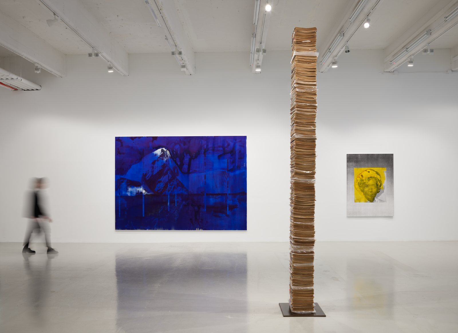 © Lorna Simpson. Courtesy the artist and Hauser & Wirth. Photo: James Wang