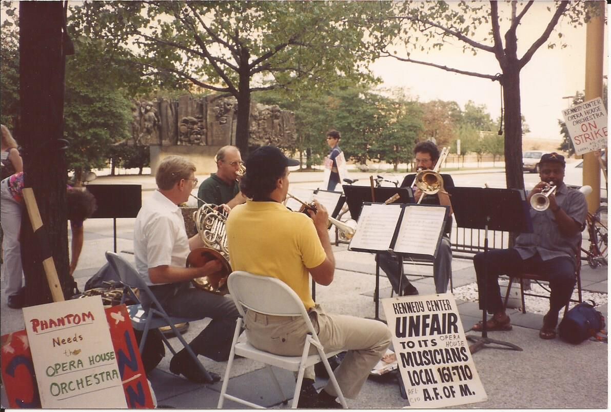 A KCOHO brass quintet performs on the Kennedy Center plaza during the 1993 strike