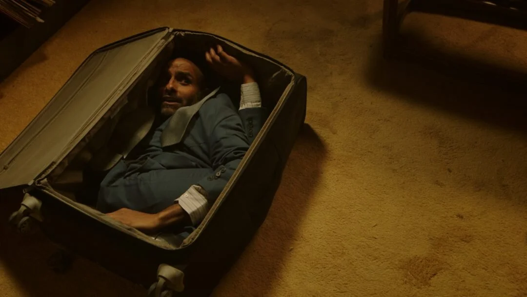 The-Man-in-the-Suitcase.jpg