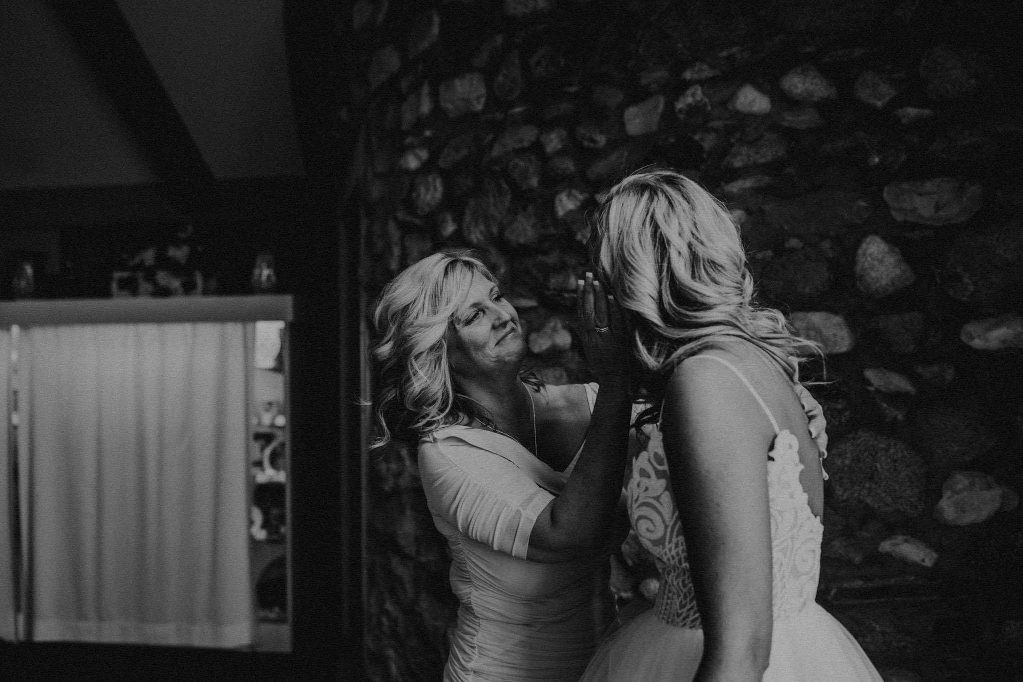 Castle-Farms-Lake-Charlevoix-Wedding-17.jpg