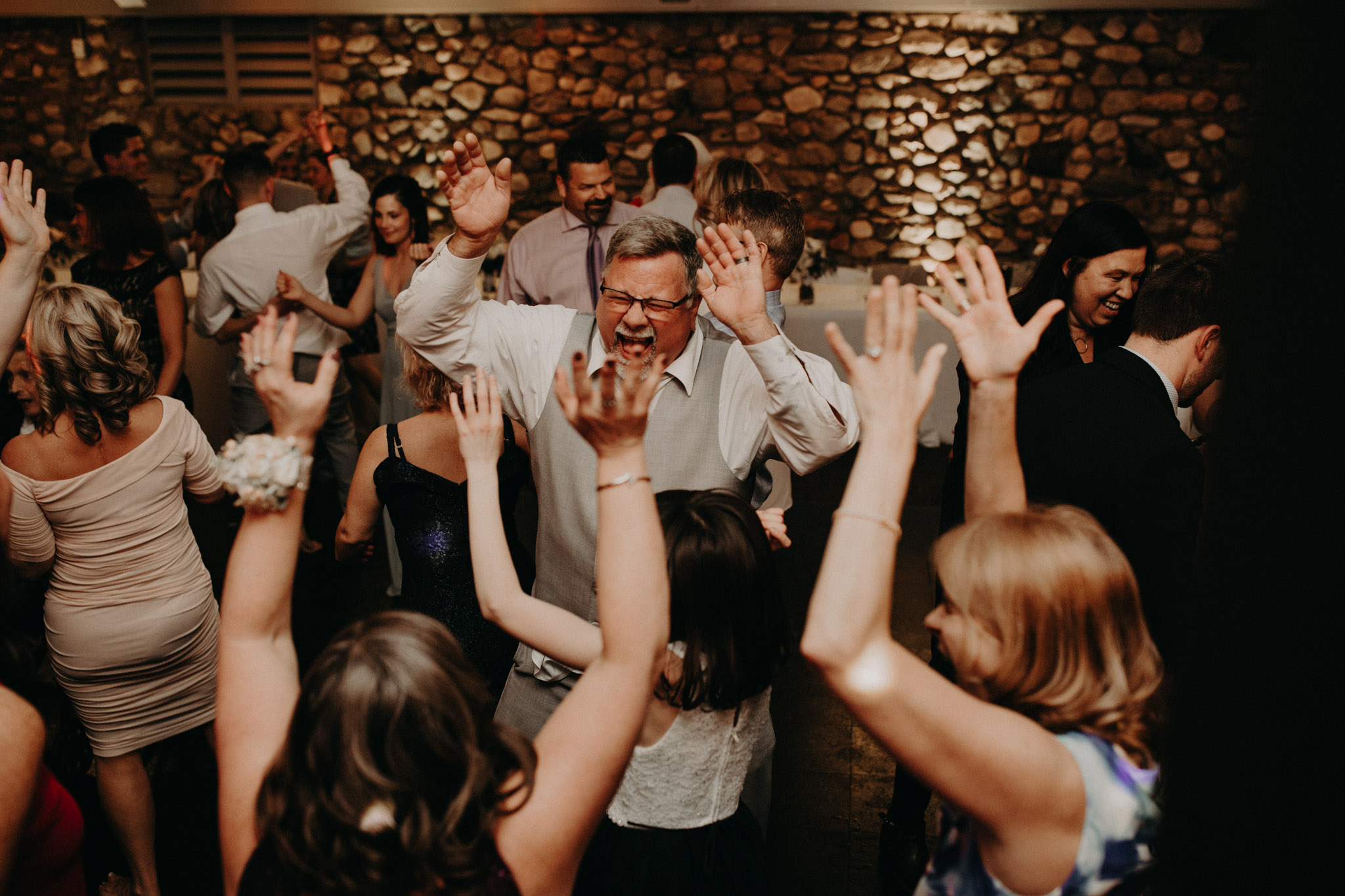 guests dancing at castle farms wedding