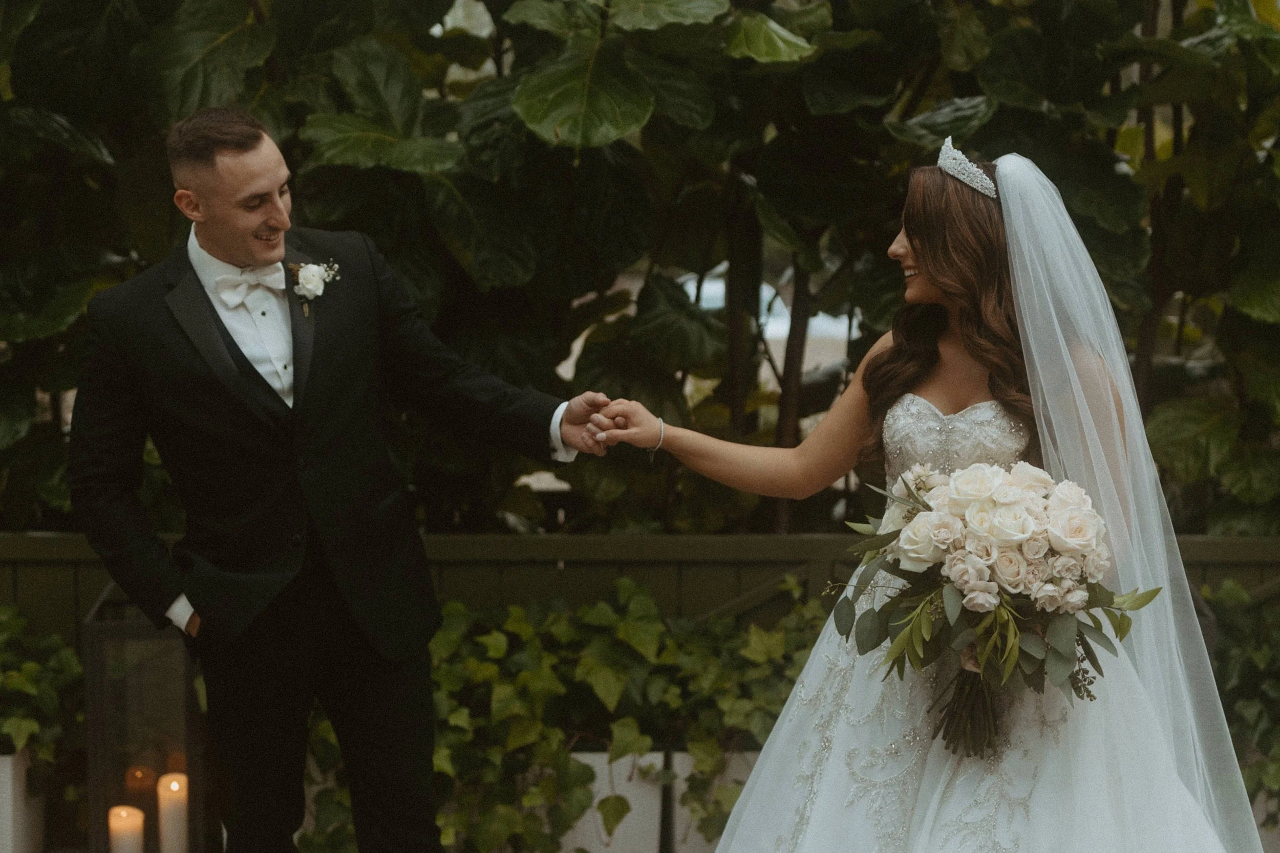 Planterra Conservatory Wedding | Michigan Wedding Photographer