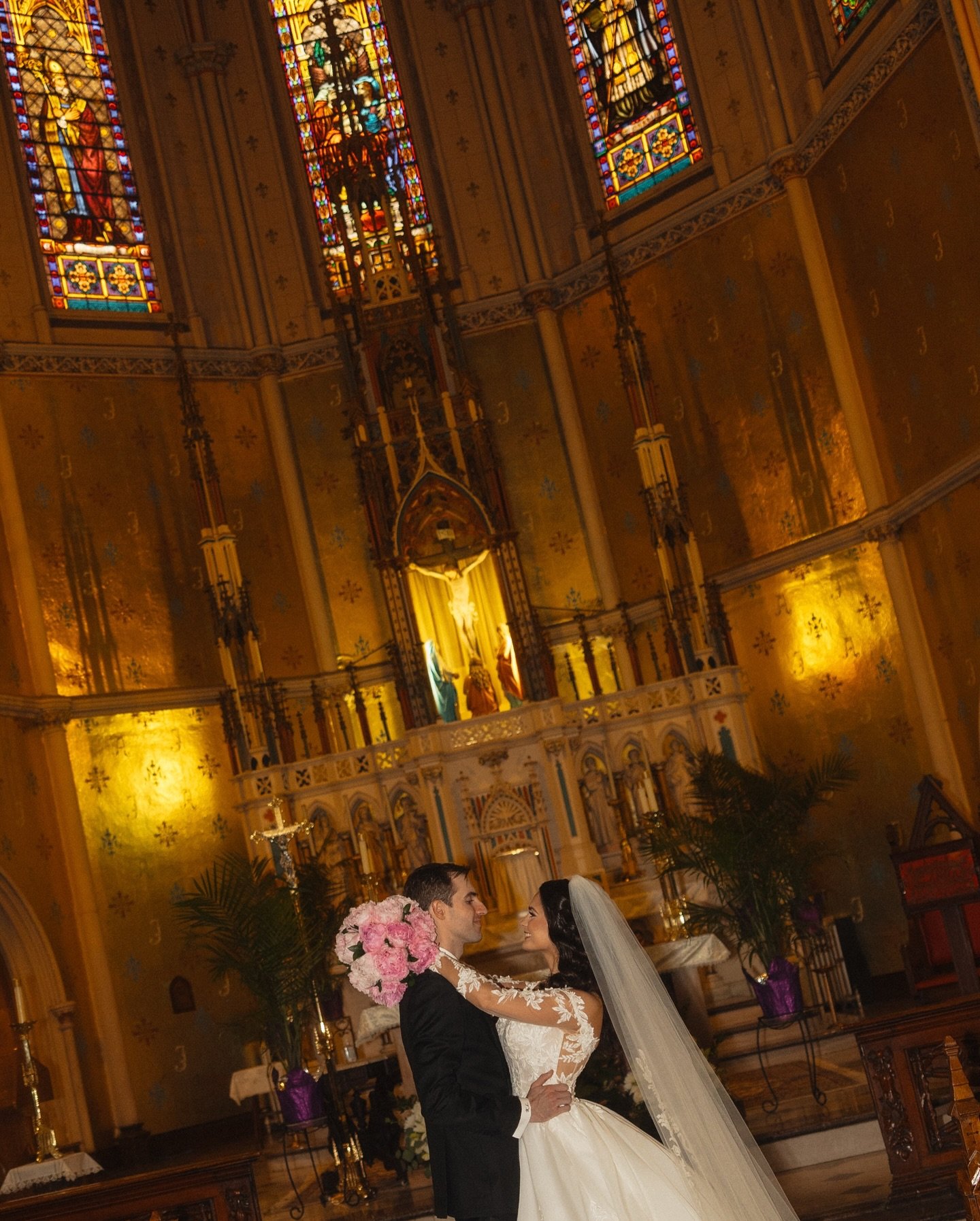 A + K &mdash; the sweetest day for two of the kindest people. 🤍

#detroitweddingphotographer #detroitwedding #michiganweddingphotographer