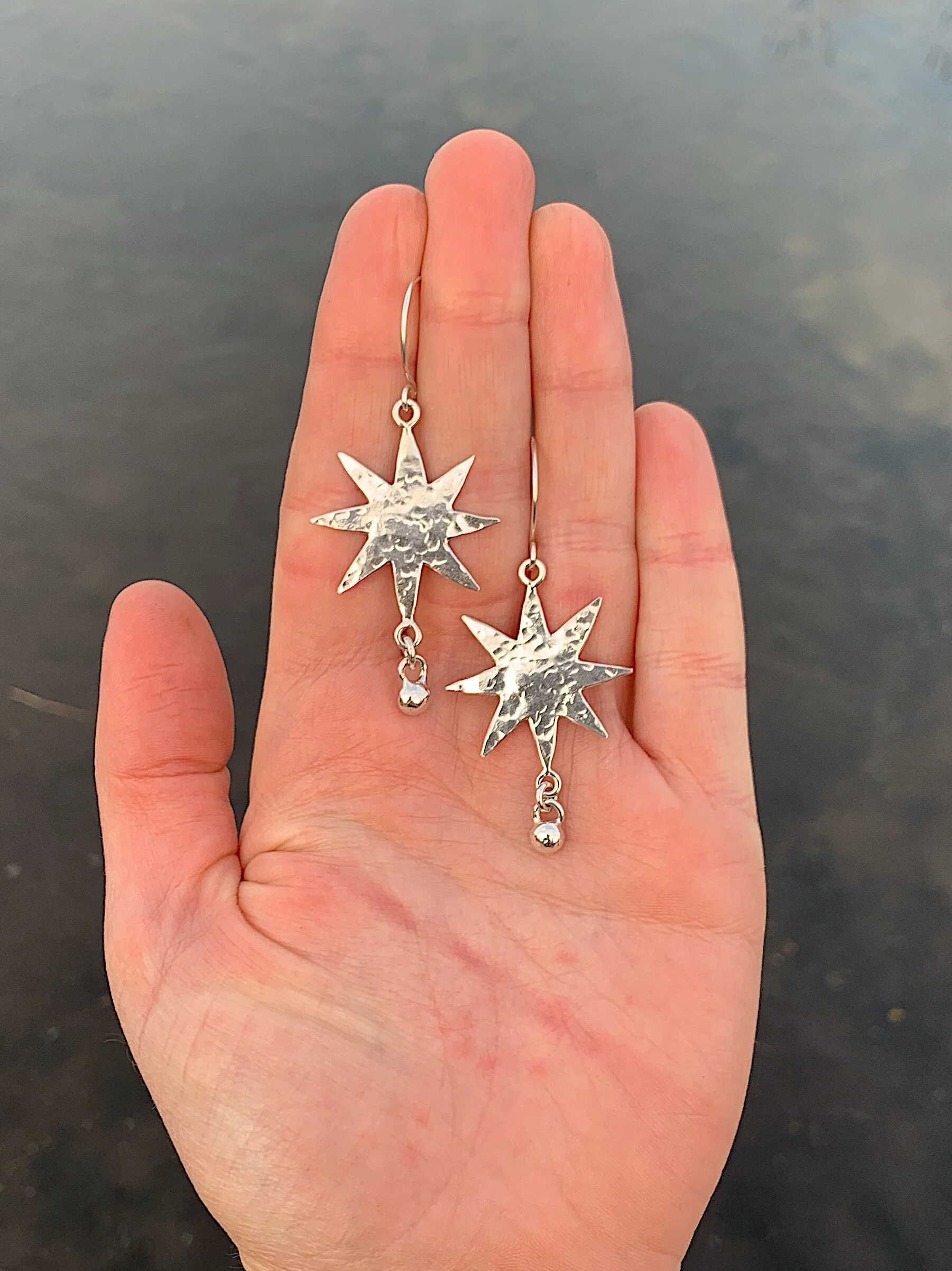 8D4AE9E5-B7E5-4F02-A696-456EF6D7F837