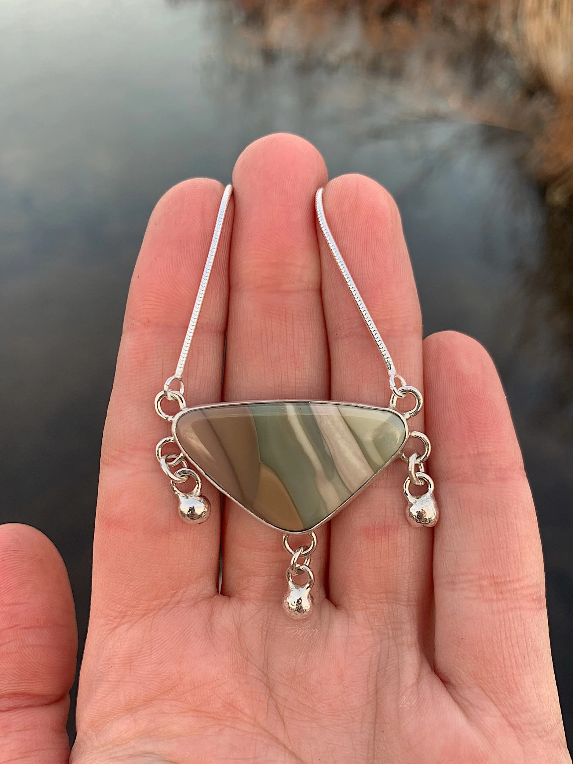 D8728335-1627-4B9D-8628-9BE3838085D4