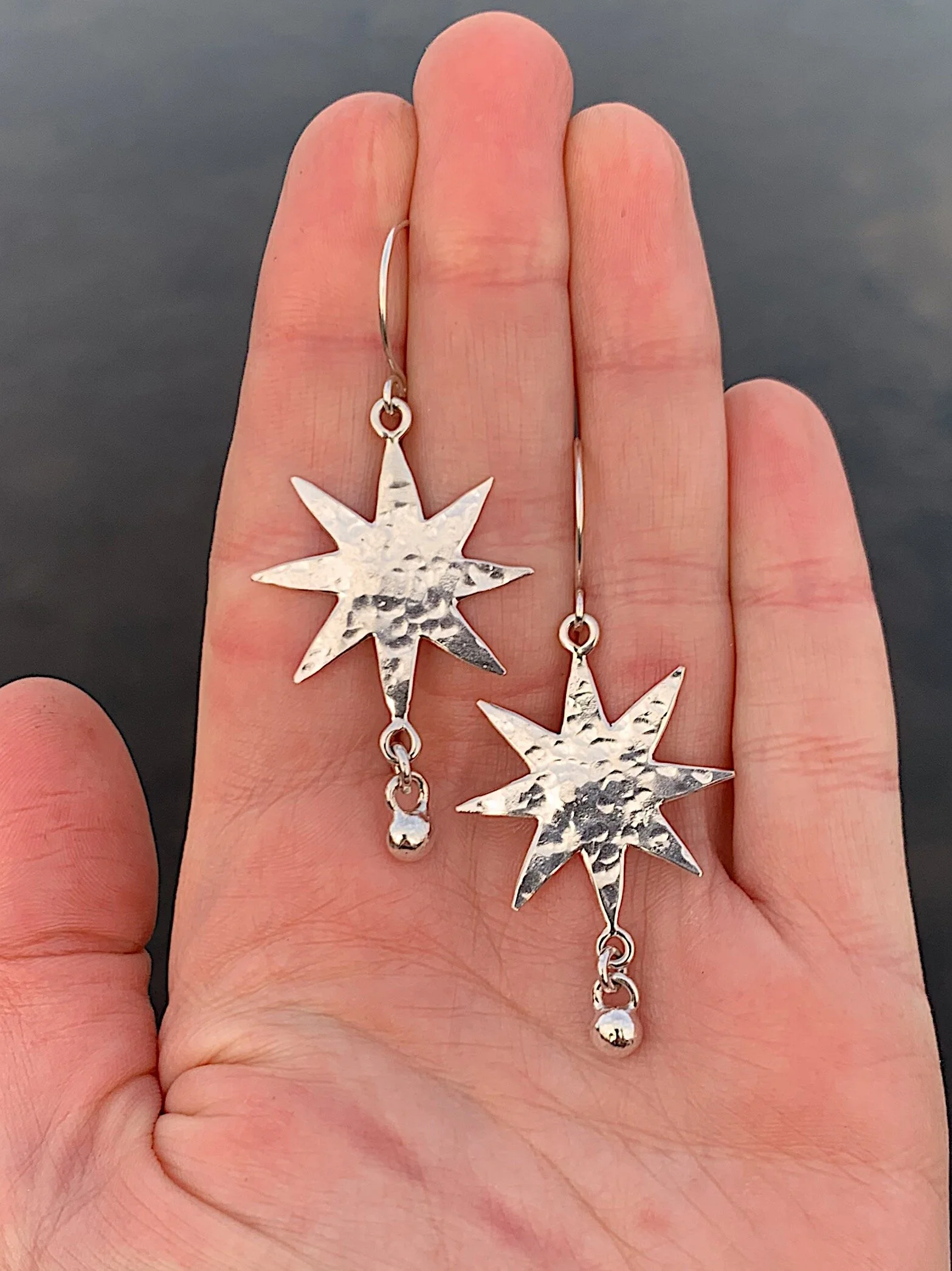 09BA86A3-5F03-4E2E-B19B-45413D9A1B76