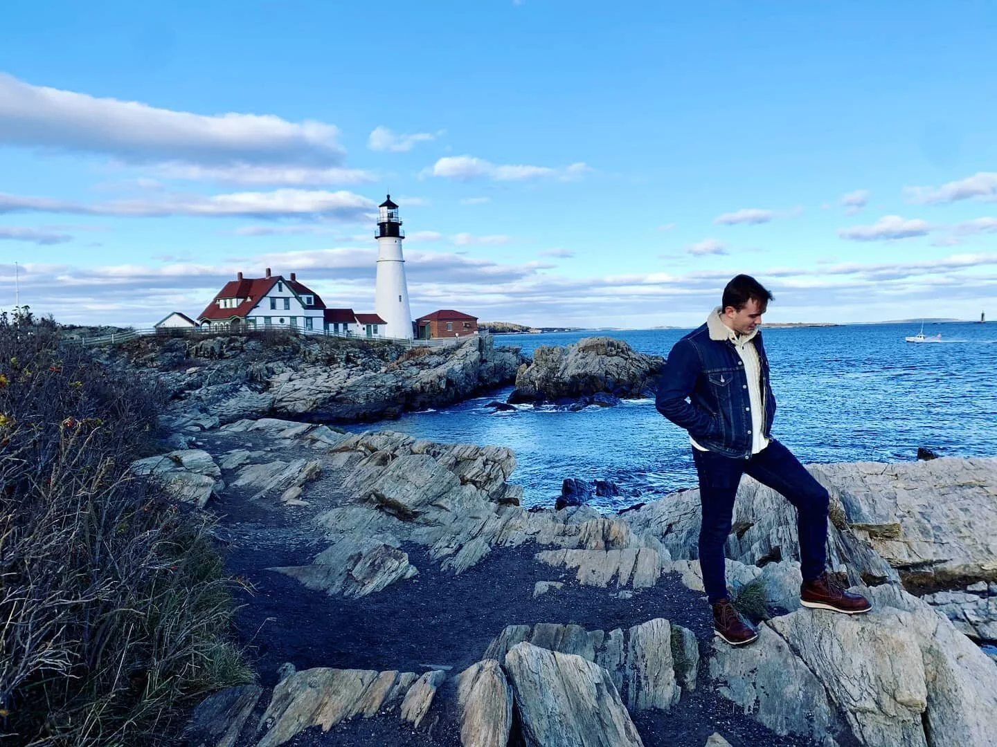 Young man and the sea
.
📷 by @jessturner16