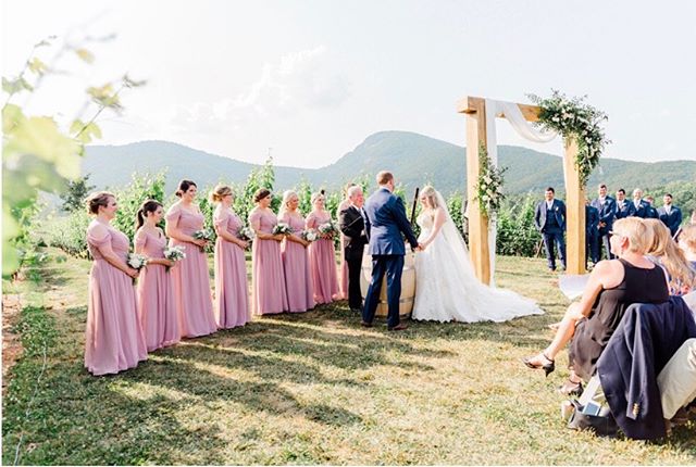 We have been enjoying some much needed R&amp;R after an incredibly fun, but busy summer wedding line up! So I&rsquo;ve been catching up on things and looking through some amazing client galleries from early summer weddings! We loved @laurenshankla ce