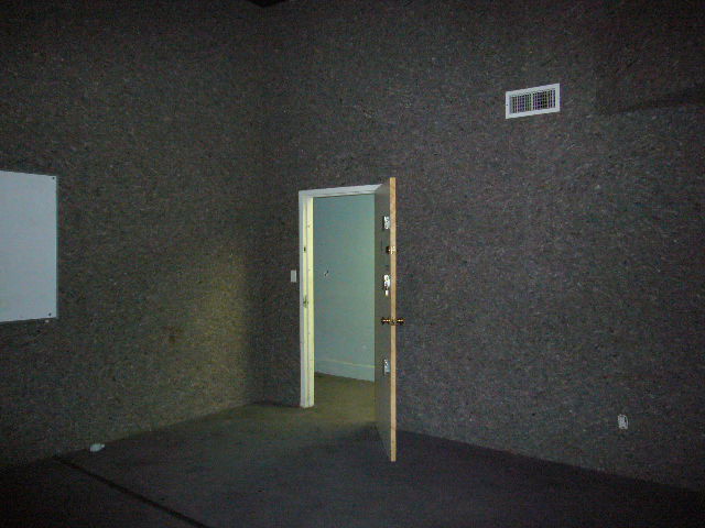 Room 17.JPG