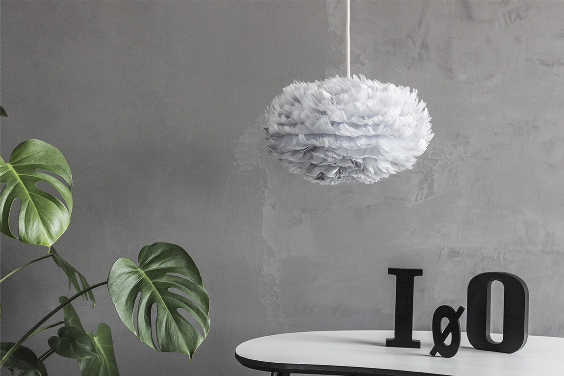 2124_Eos_mini_light_grey_white_cord_letters_environment.jpg