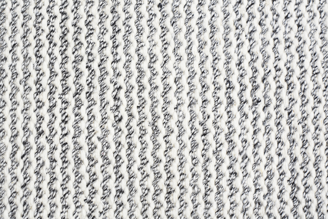 Fabula_Fenris_Rug_Offwhite_Grey_Wool_Hand-woven_1116__C_72dpi.jpg